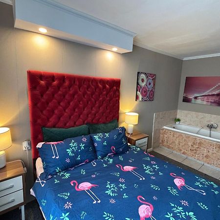 Apartmán Garsoniera Riviera Bacău Exteriér fotografie